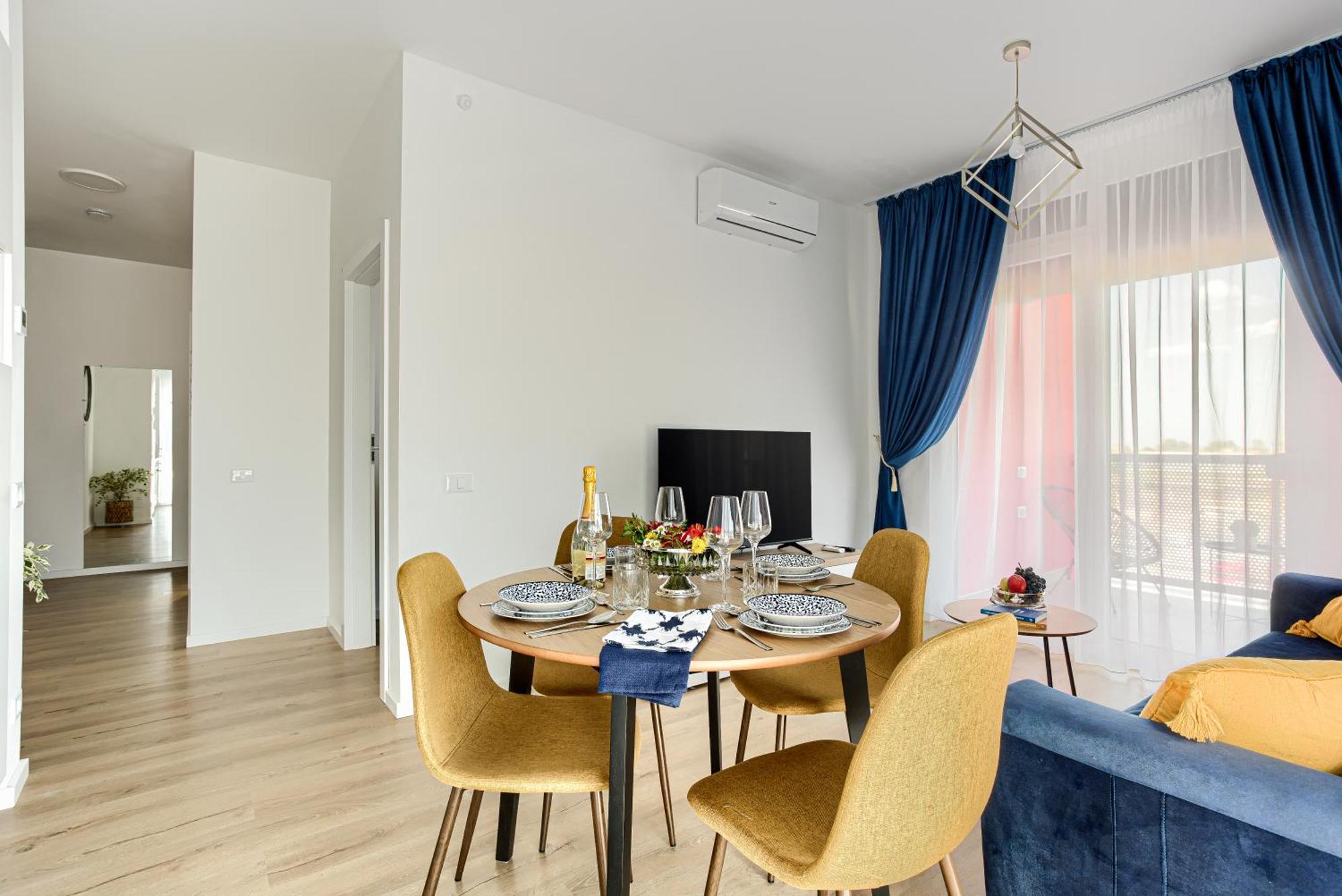 Ari Navy Apartment - High-End Residence อาราด ภายนอก รูปภาพ