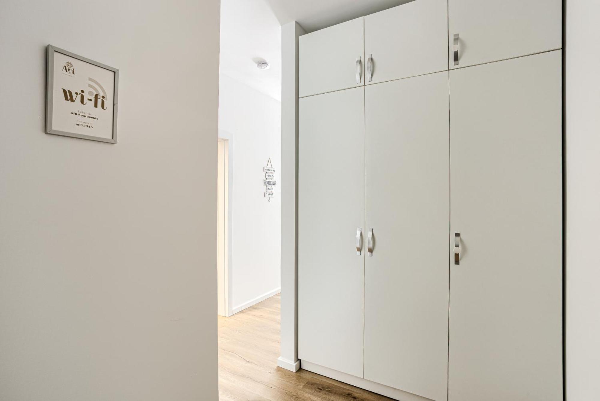 Ari Navy Apartment - High-End Residence อาราด ภายนอก รูปภาพ