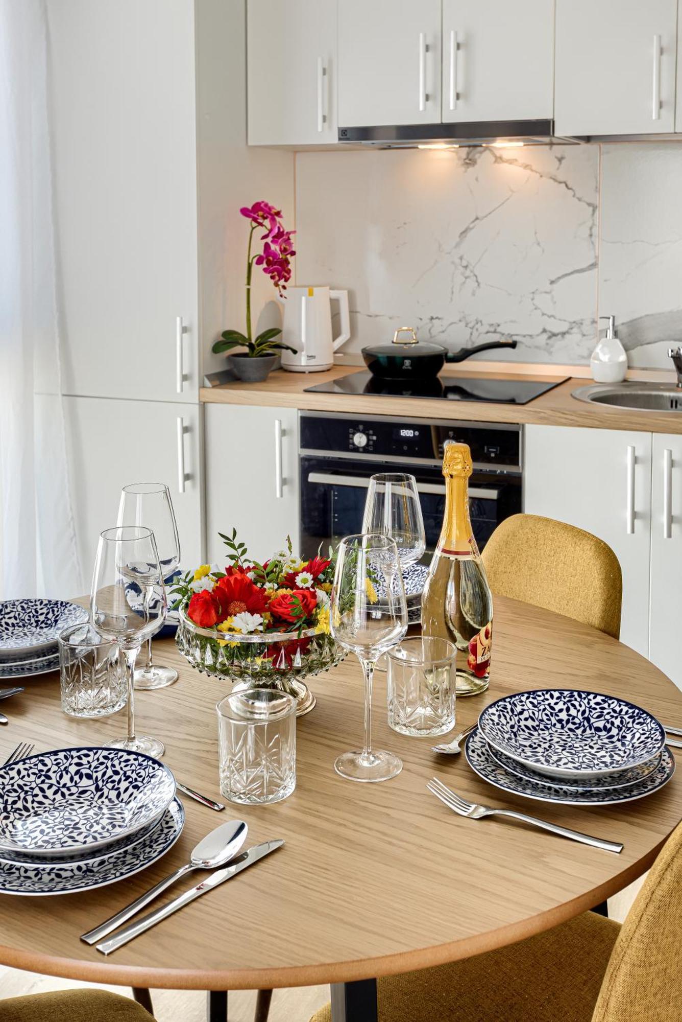 Ari Navy Apartment - High-End Residence อาราด ภายนอก รูปภาพ
