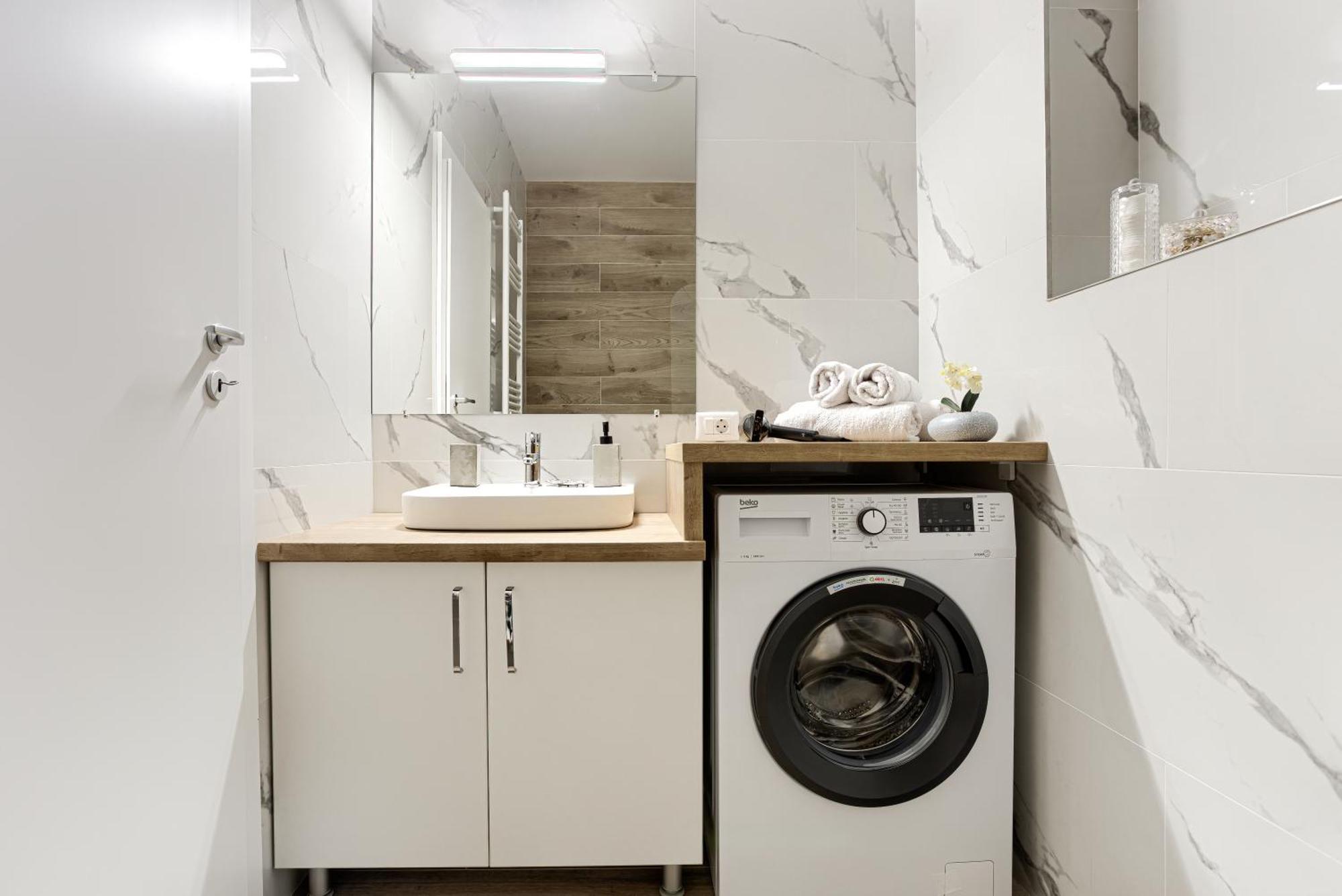 Ari Navy Apartment - High-End Residence อาราด ภายนอก รูปภาพ